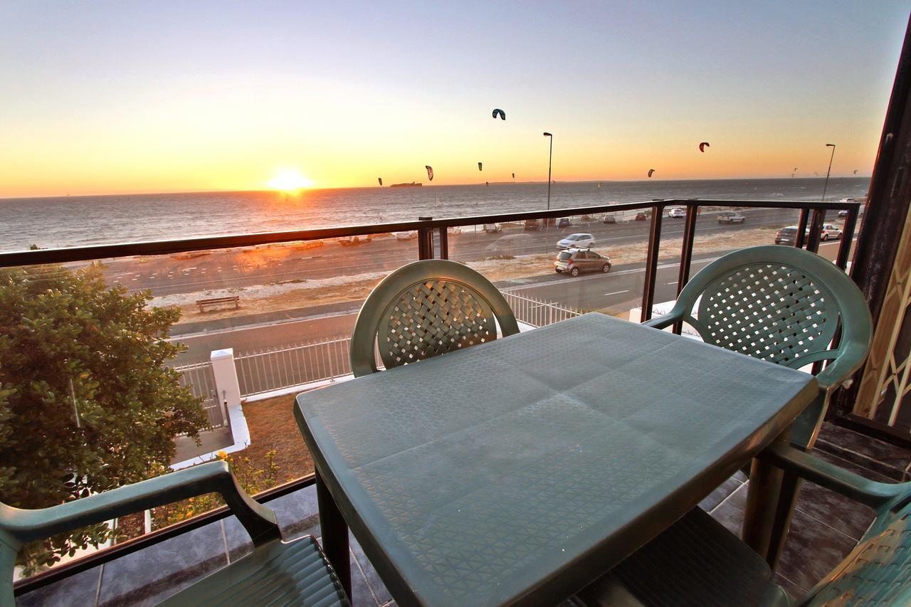 Ferienwohnung Cap Du Mont Cape Town Bloubergstrand Exterior foto